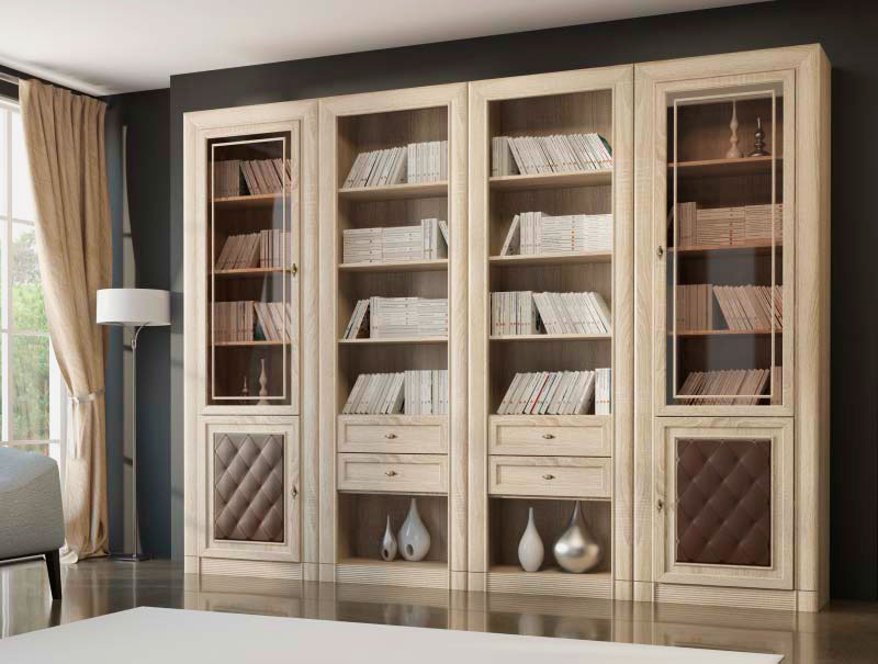 Книжный шкаф в классическом стиле со стеклянными фасадами